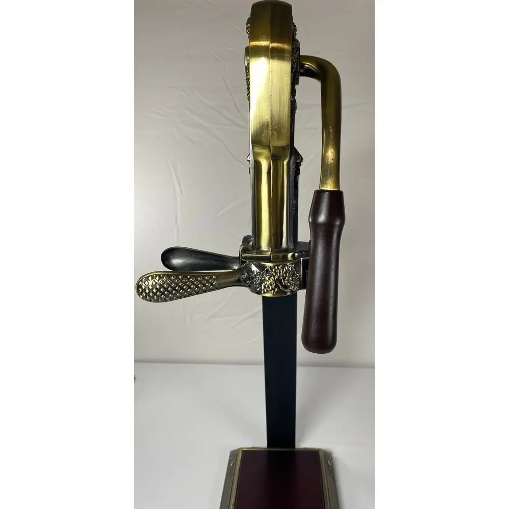 Vintage Roger Estate 